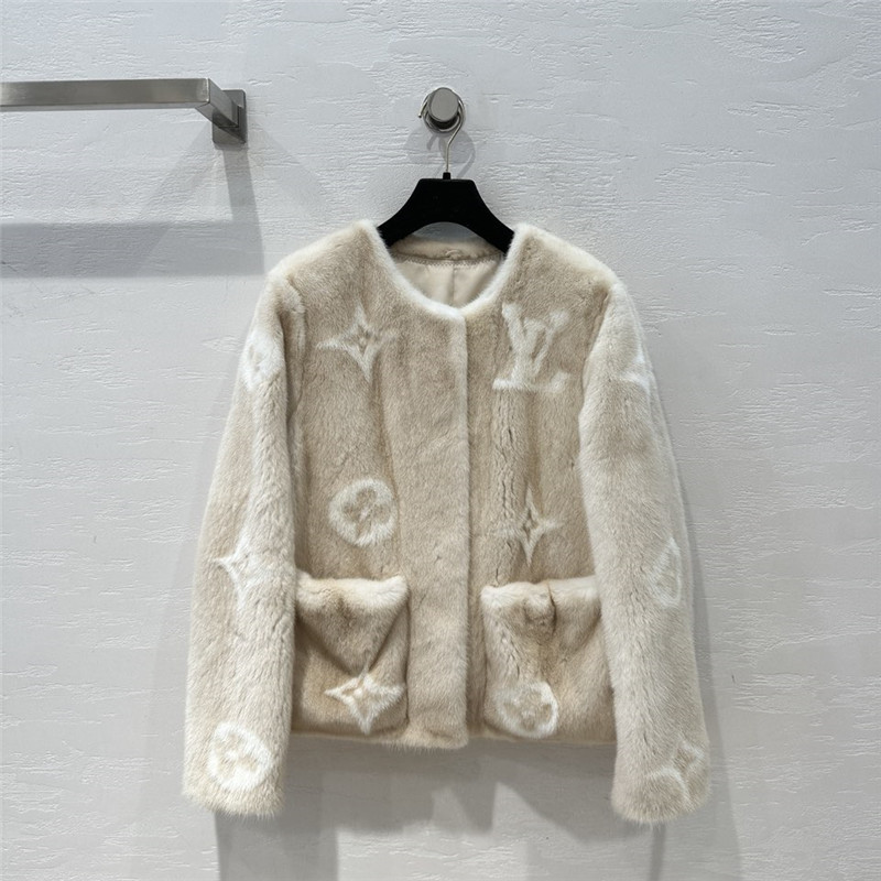 l0vis Vvtt0n lv short mink jacket