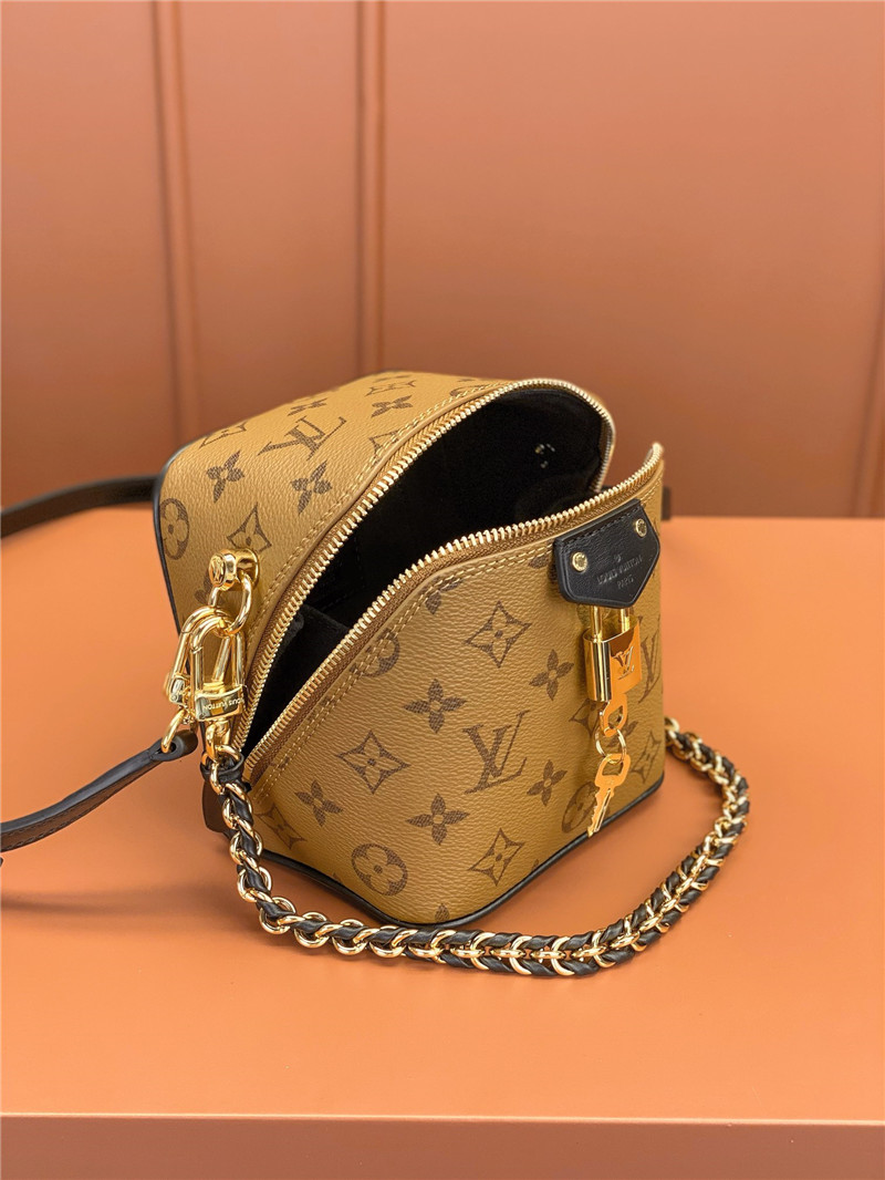 l0vis Vvtt0n lv just in case bag
