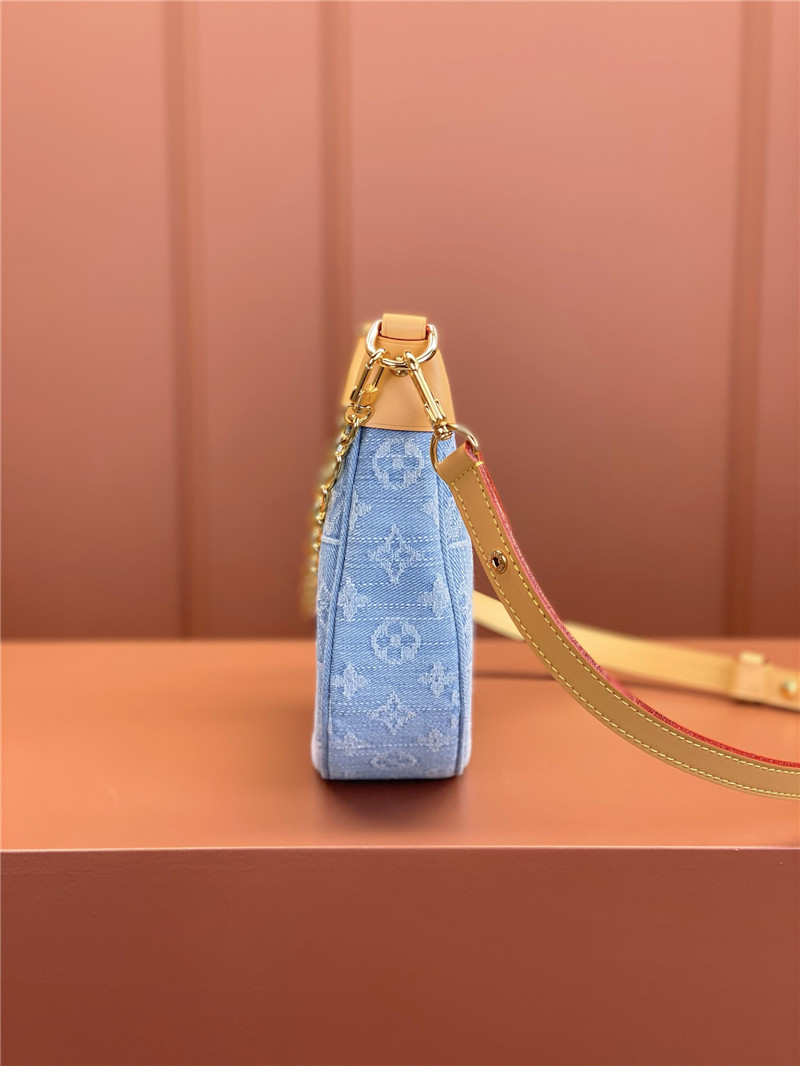 l0vis Vvtt0n lv loop denim hobo bag