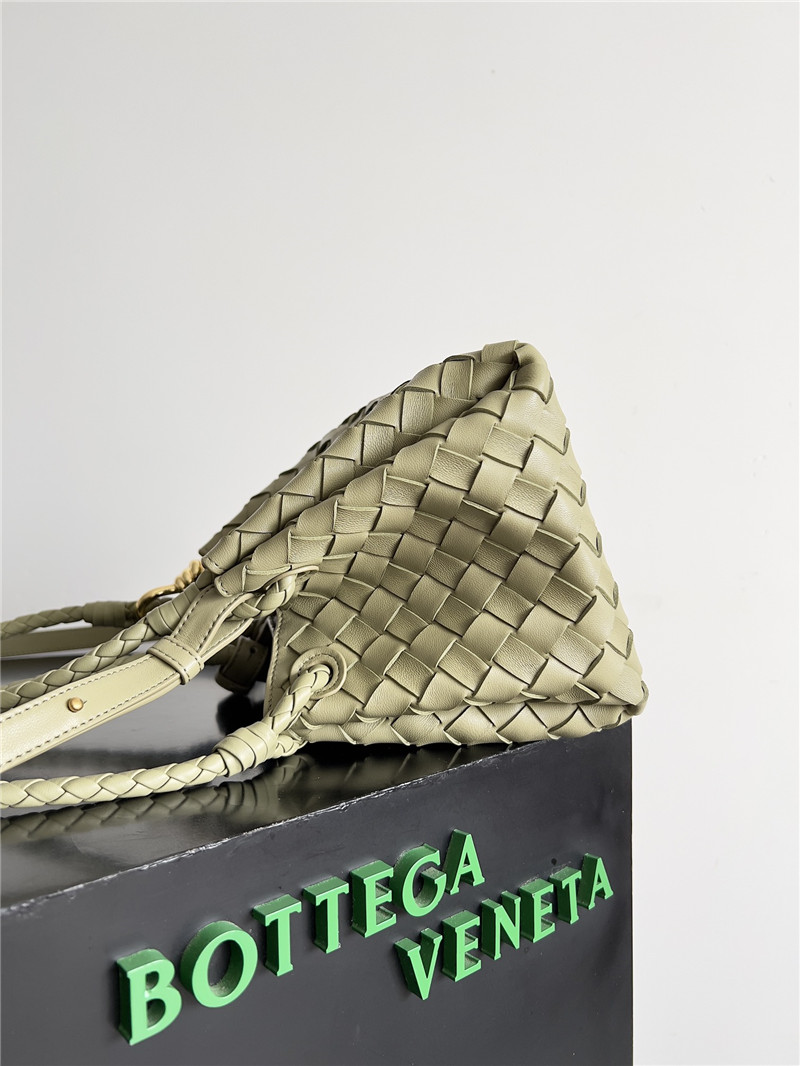 b0tt*ga Ven*ta small andiamo parachute bag in green