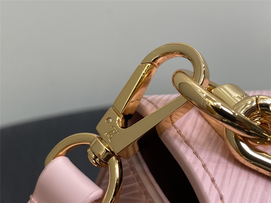 l0vis Vvtt0n lv twist pm epi leather bag
