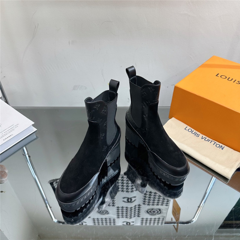 l0vis Vvtt0n suede laureate platform boot black