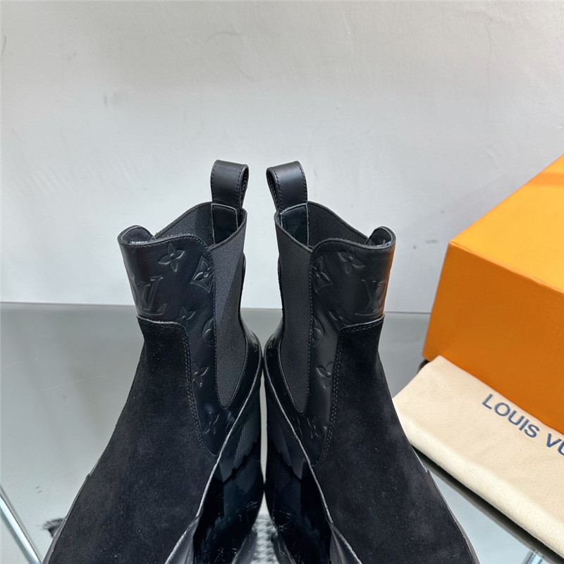 l0vis Vvtt0n suede laureate platform boot black