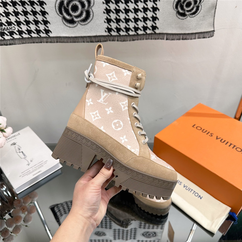 l0vis Vvtt0n suede calfskin monogram desert boots