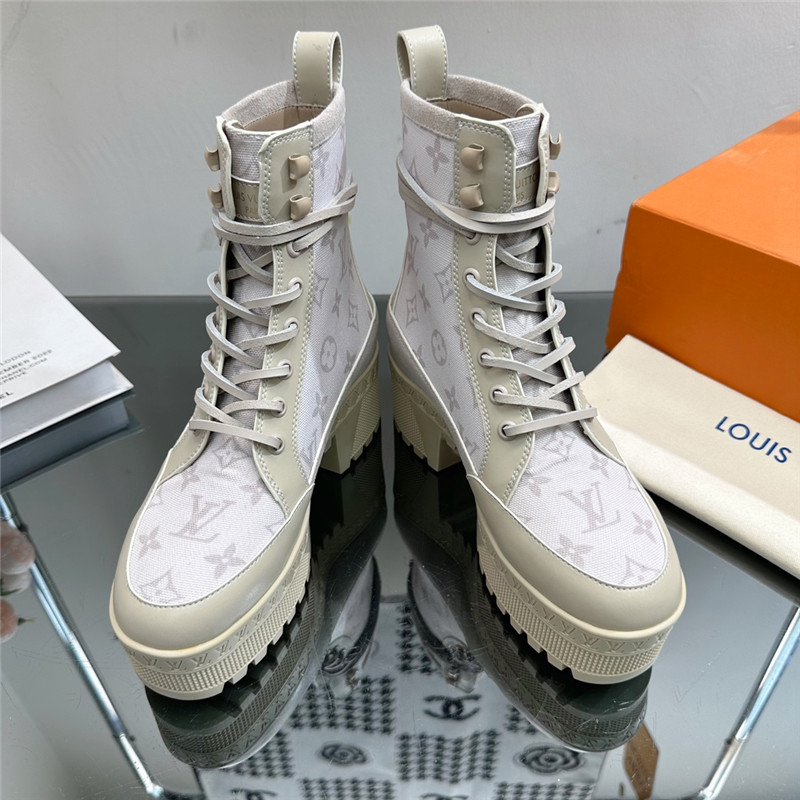 l0vis Vvtt0n monogram laureate platform desert boots