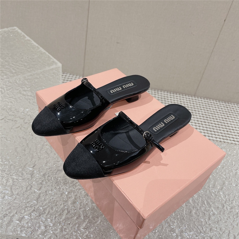 M1um1u new half slippers