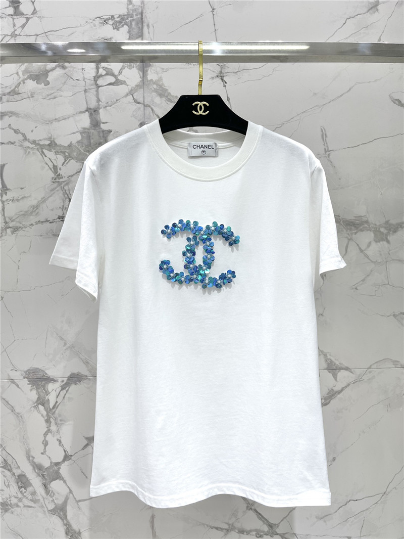 Ch**el versatile loose short-sleeved t-shirt.
