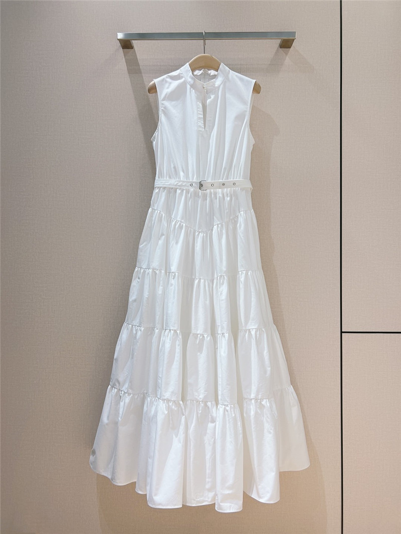 D10r latest sleeveless dress