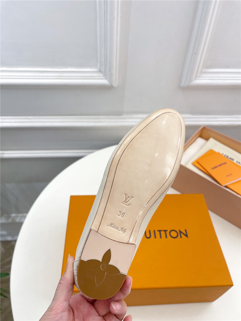 l0vis Vvtt0n lv flat loafers