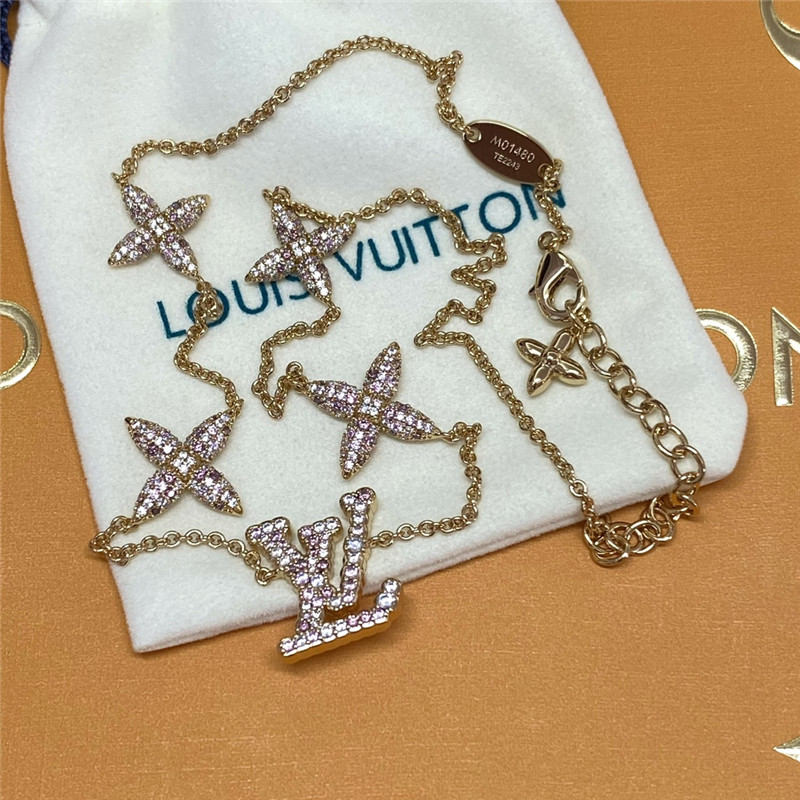 l0vis vvtt0n D1am0nd clover necklace