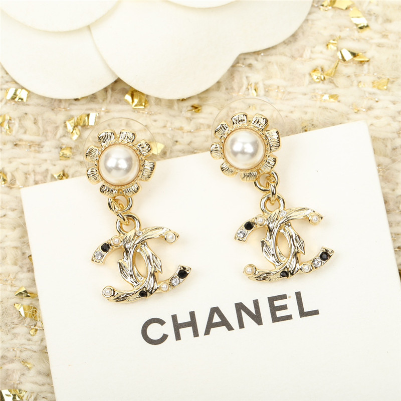 Ch**el sunflower earrings