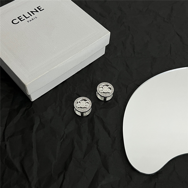 Ce1i*e new earrings