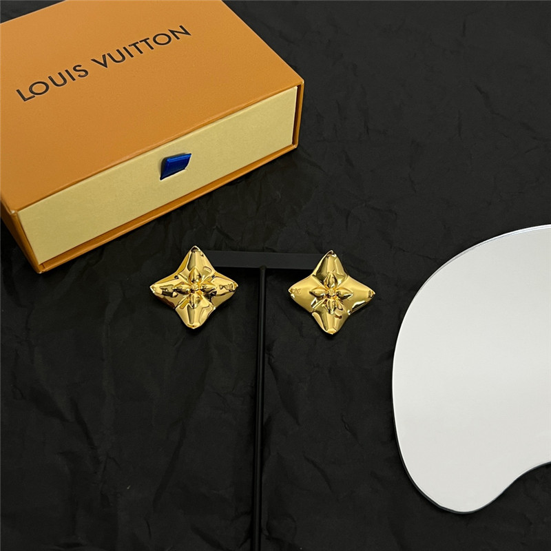 l0vis Vvtt0n lv new earrings
