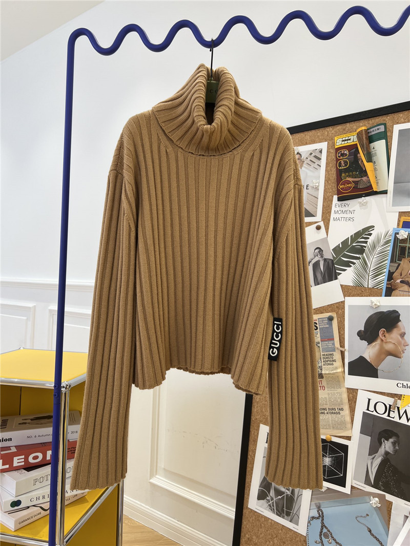 Gvc*1 turtleneck knitted sweater