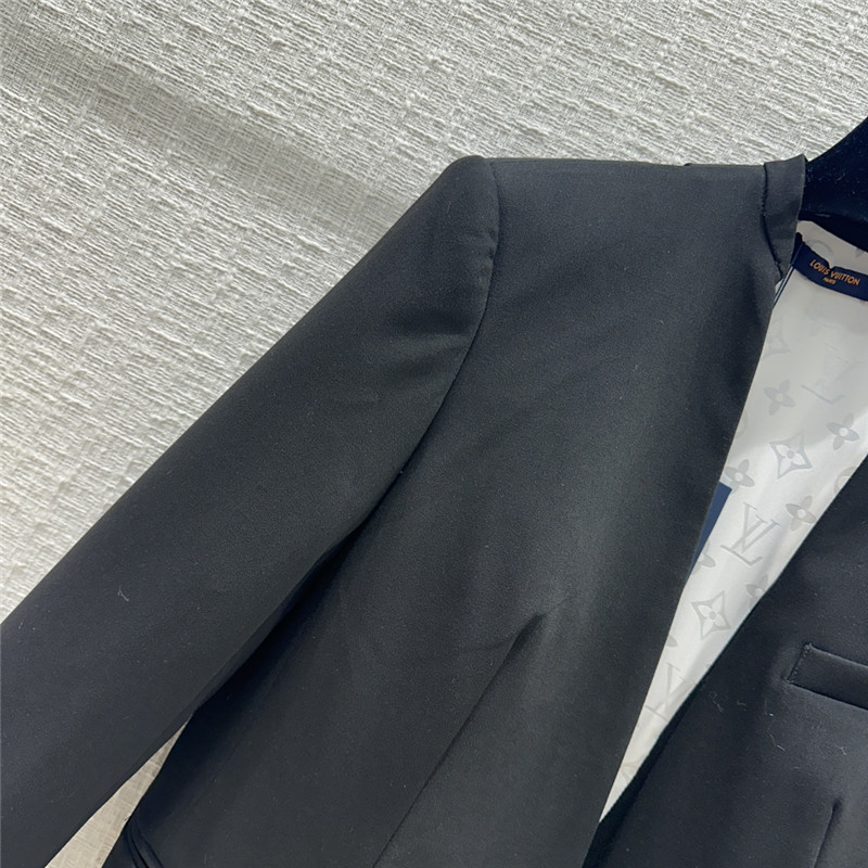 l0vis Vvtt0n lv collarless blazer