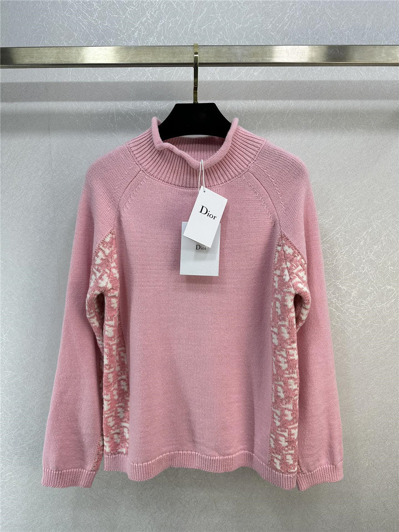 D10r presbyopic turtleneck knit sweater