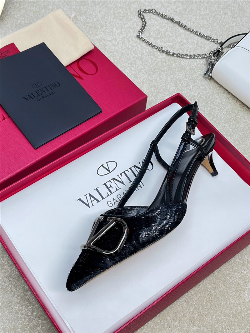 Va1e*ntin0 new color v logo buckle high heels sandals