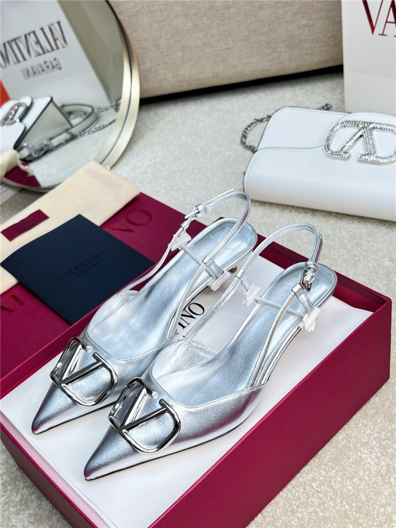Va1e*ntin0 new color v logo buckle high heels sandals