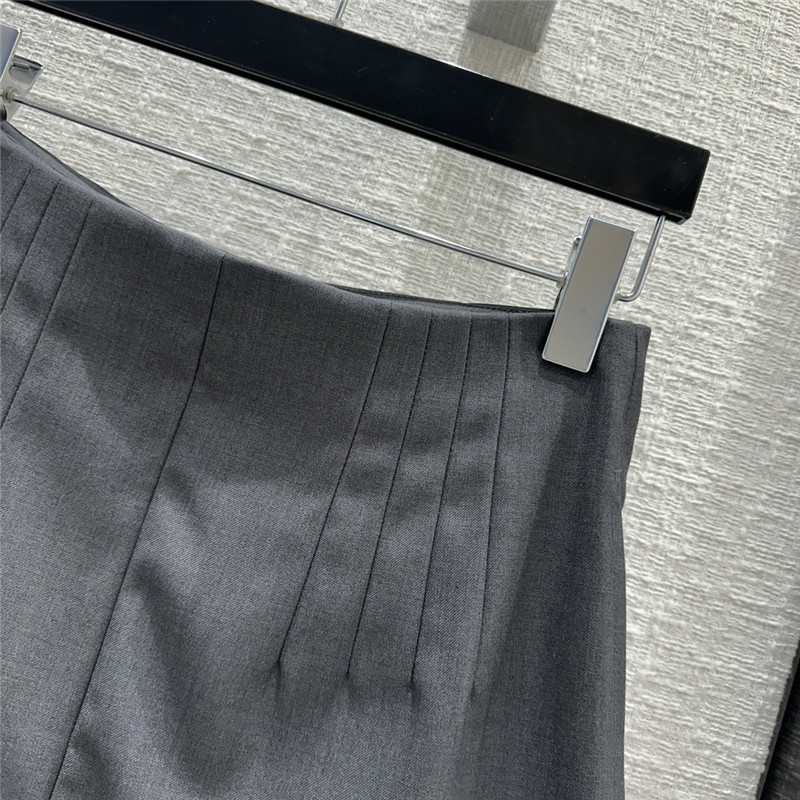 Pra*a premium gray suit shorts suit