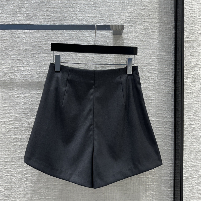 Pra*a premium gray suit shorts suit