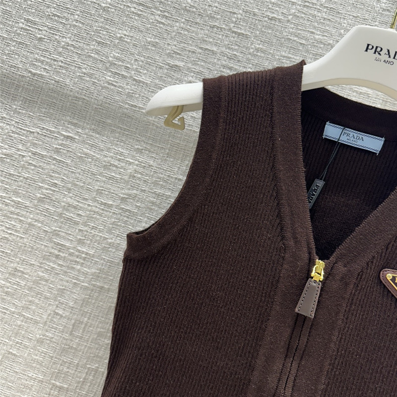 Pra*a temperament v-neck zipper slim knitted top