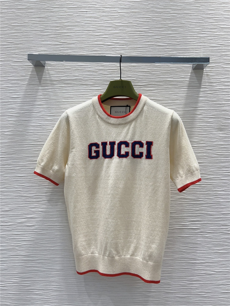 Gvc*1 classic crew neck pullover sweater
