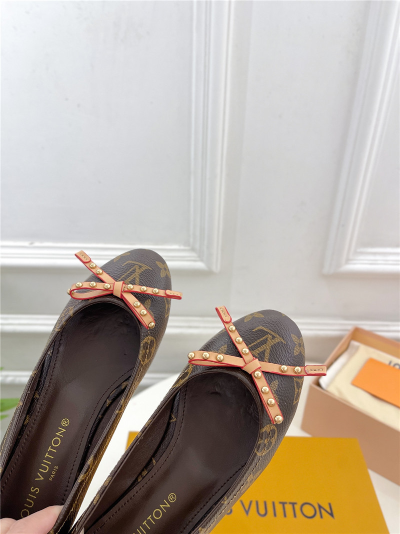 l0vis Vvtt0n lv round toe bow rivet ballet shoes