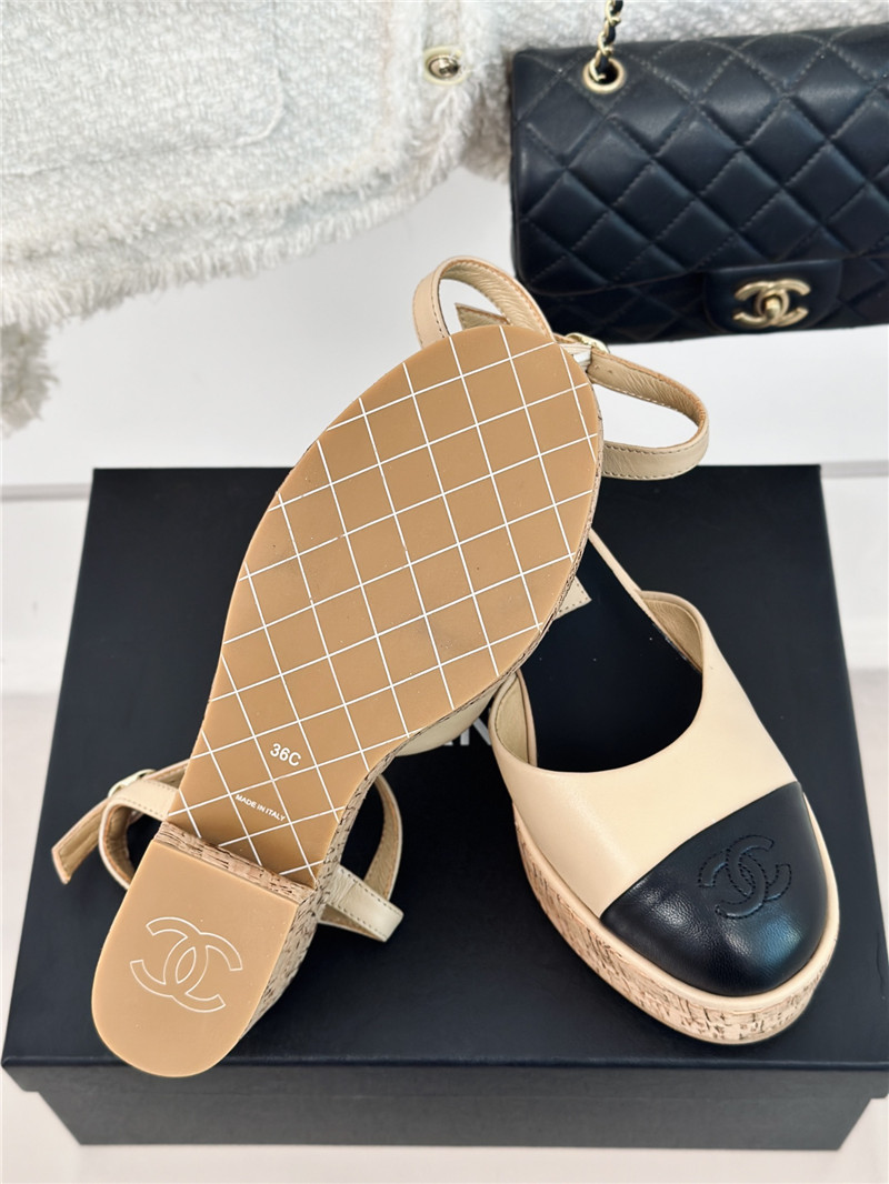 Ch**el new wood grain platform sandals