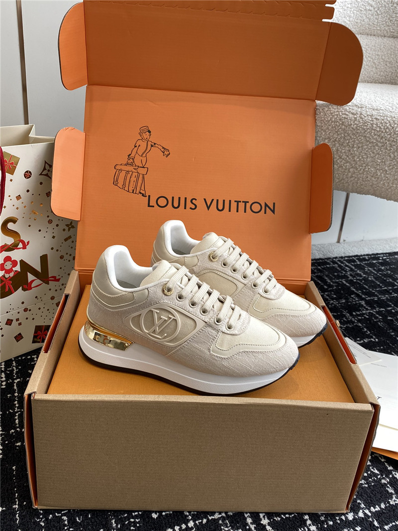 l0vis Vvtt0n lv run away sneakers in beige