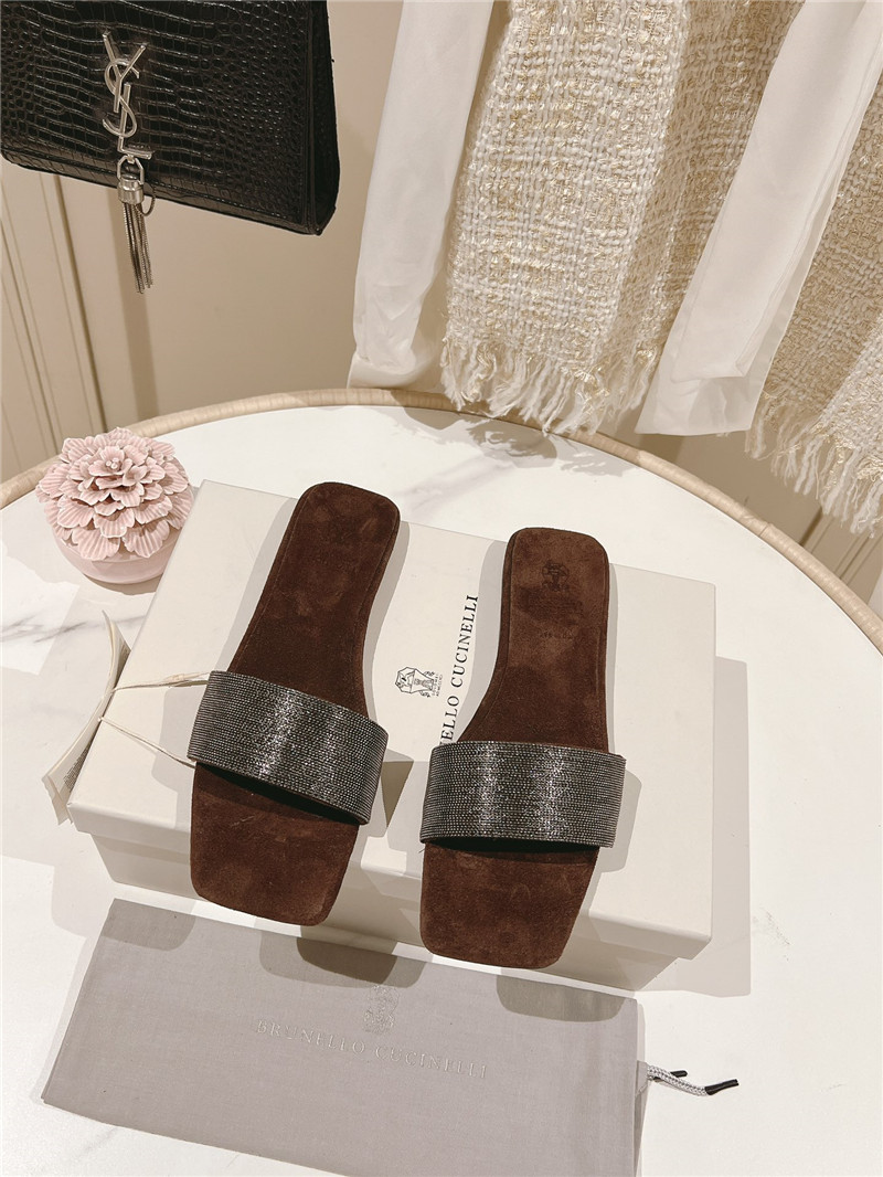 bc hot D1am0nd flat slippers: luxury and comfort combined