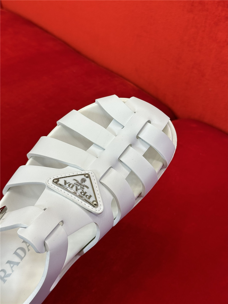 Pra*a roman sandals