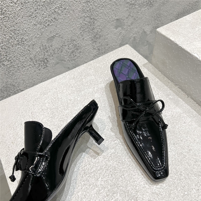 Bv*b*rry new fur heel half slippers