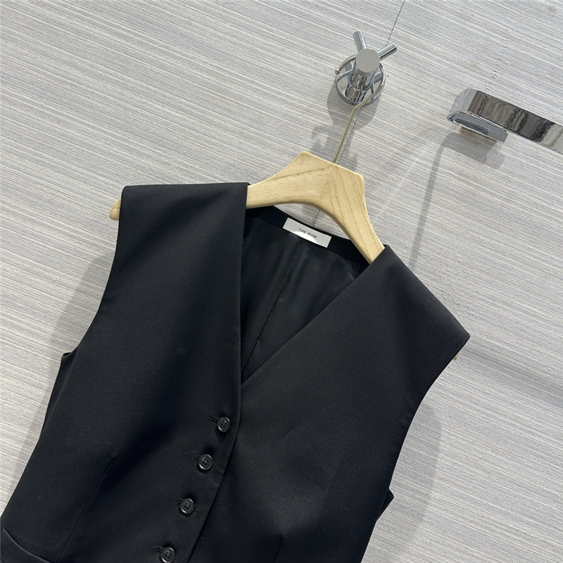 The R0w high-end suit vest