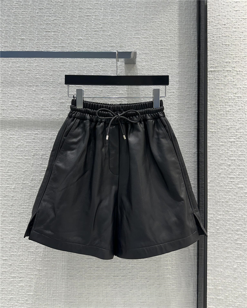 L0ew* elastic high waist sheepskin casual large shorts