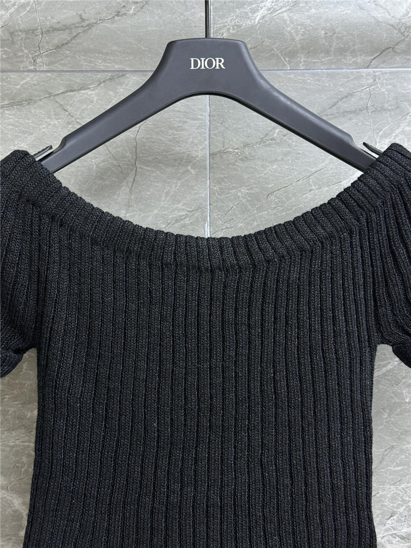 D10r one shoulder short sleeves