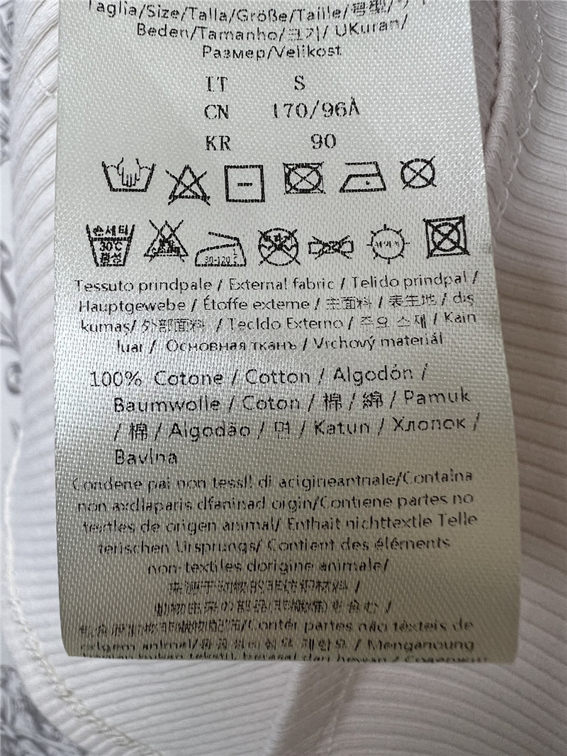 F**di new vest