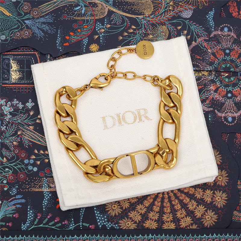 D10r letter bracelet