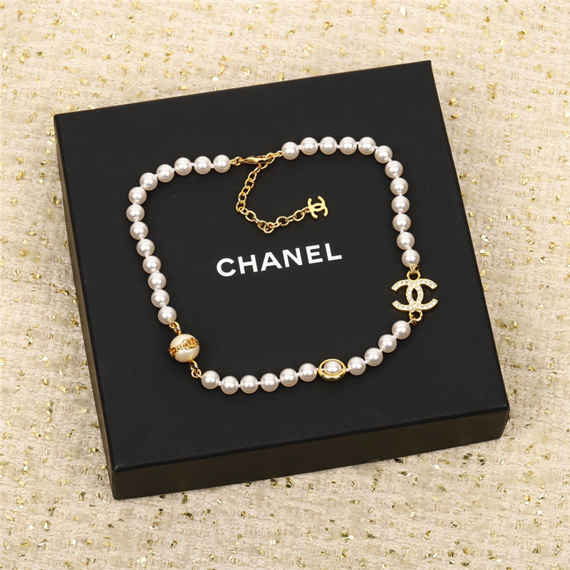 Ch**el pearl bean letter choker necklace