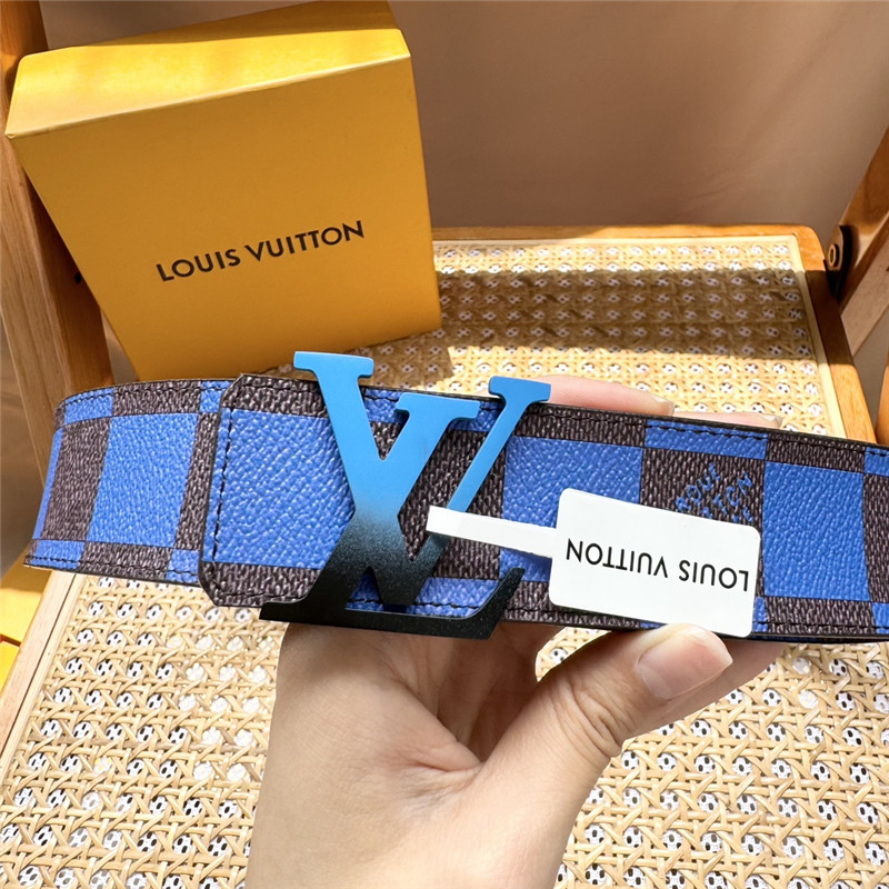 l0vis Vvtt0n lv plaid canvas with pebbled bottom belt