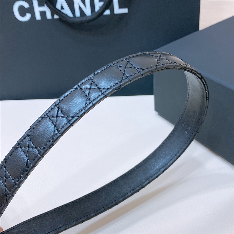 ch**el D1am0nd lambskin with plain bottom belt