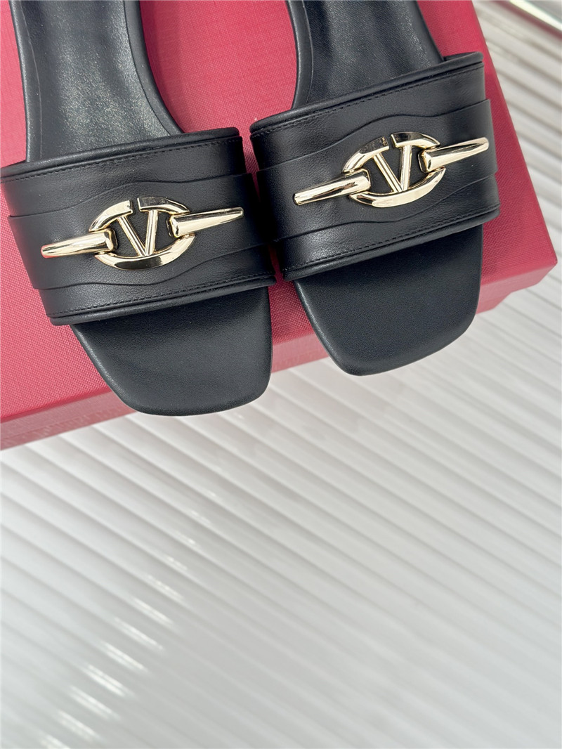 va1e*ntin0 thick heel sandals ma1s0n Marg*e1a replica shoes
