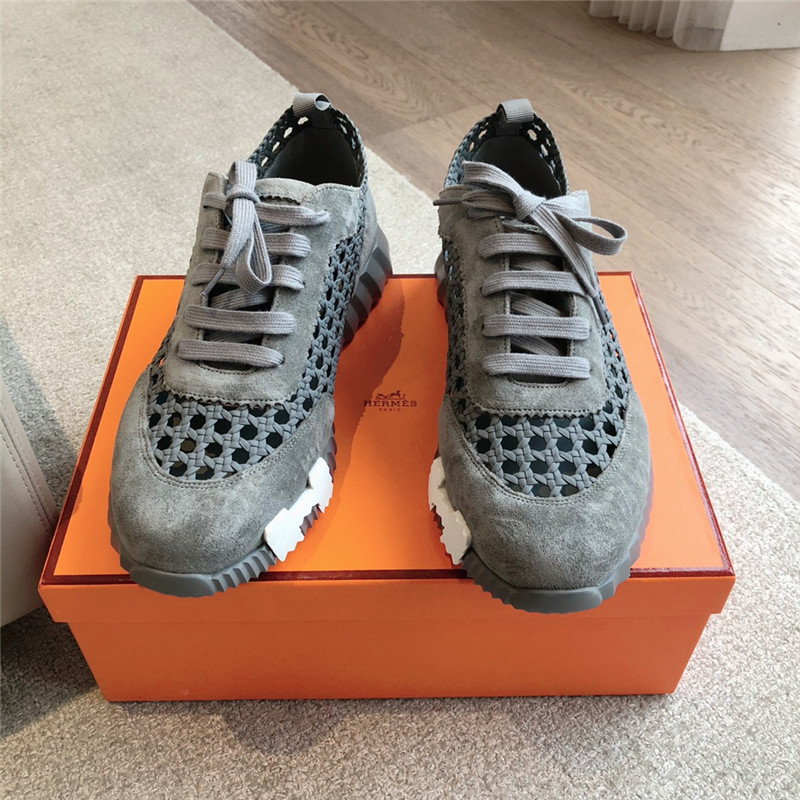 H**me5 women’s gray bouncing sneakers