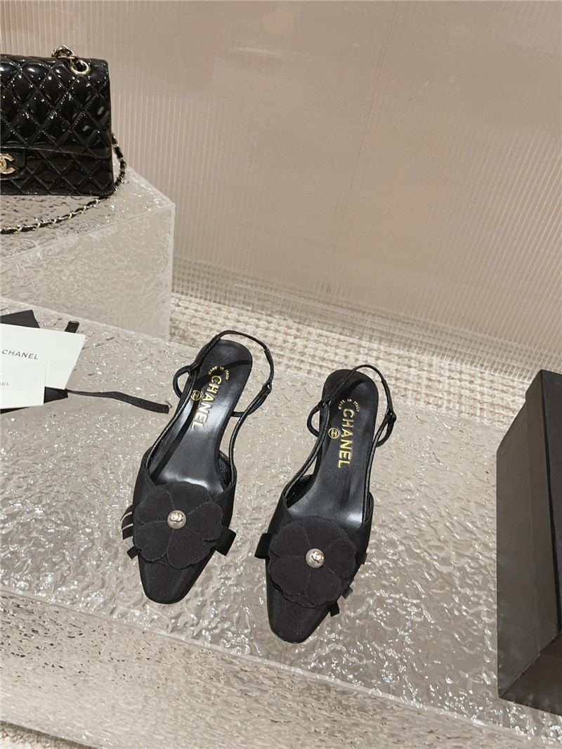 ch**el small square toe high heels Marg*e1a replica shoes