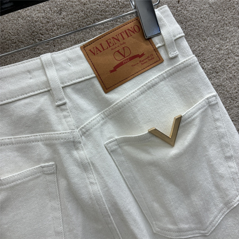 Va1e*ntin0 double v metal pocket design jeans replica clothing