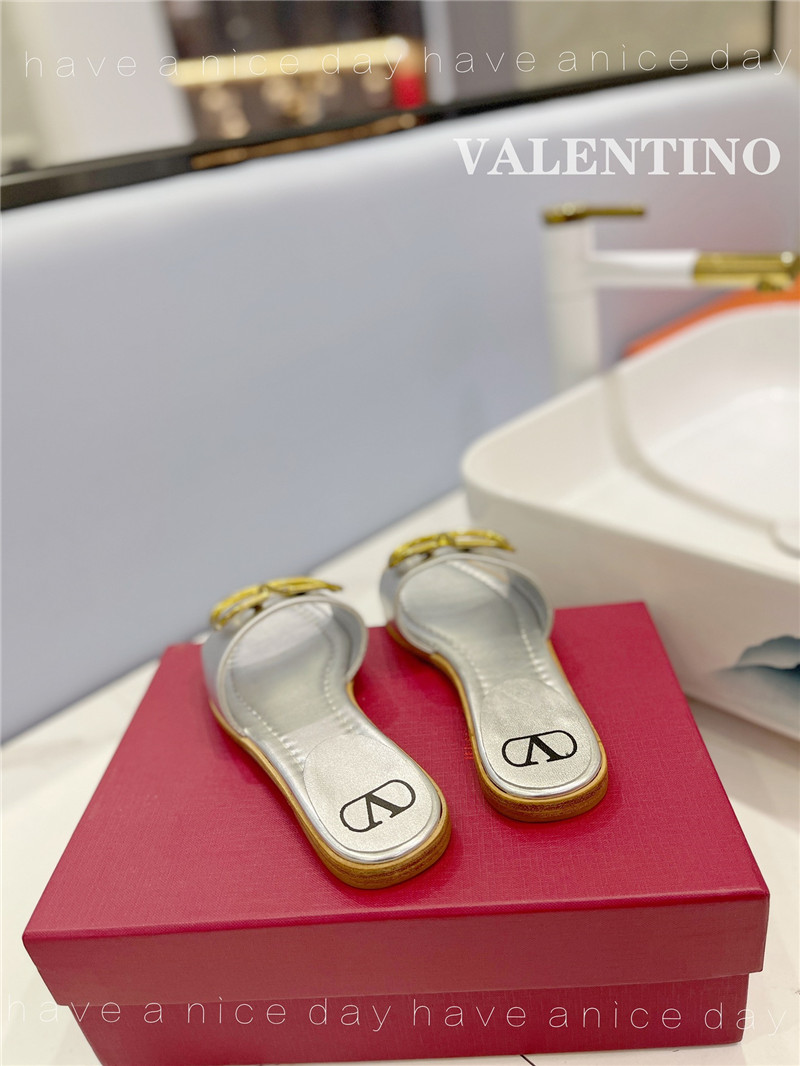 va1e*ntin0 new season slippers Marg*e1a replica shoes