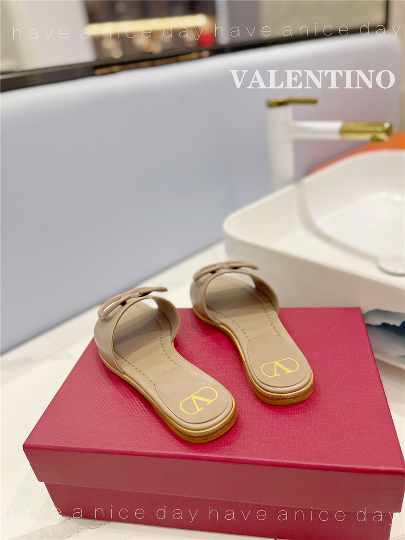 va1e*ntin0 new season slippers Marg*e1a replica shoes