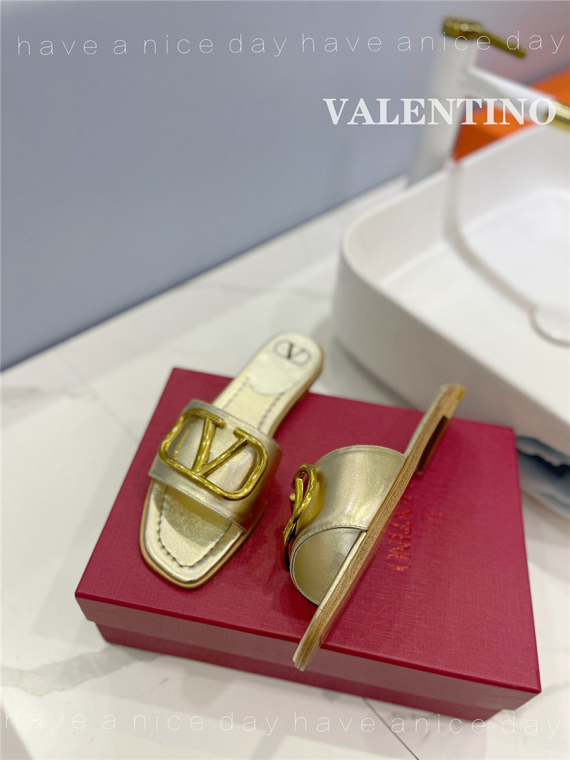 va1e*ntin0 new season slippers Marg*e1a replica shoes