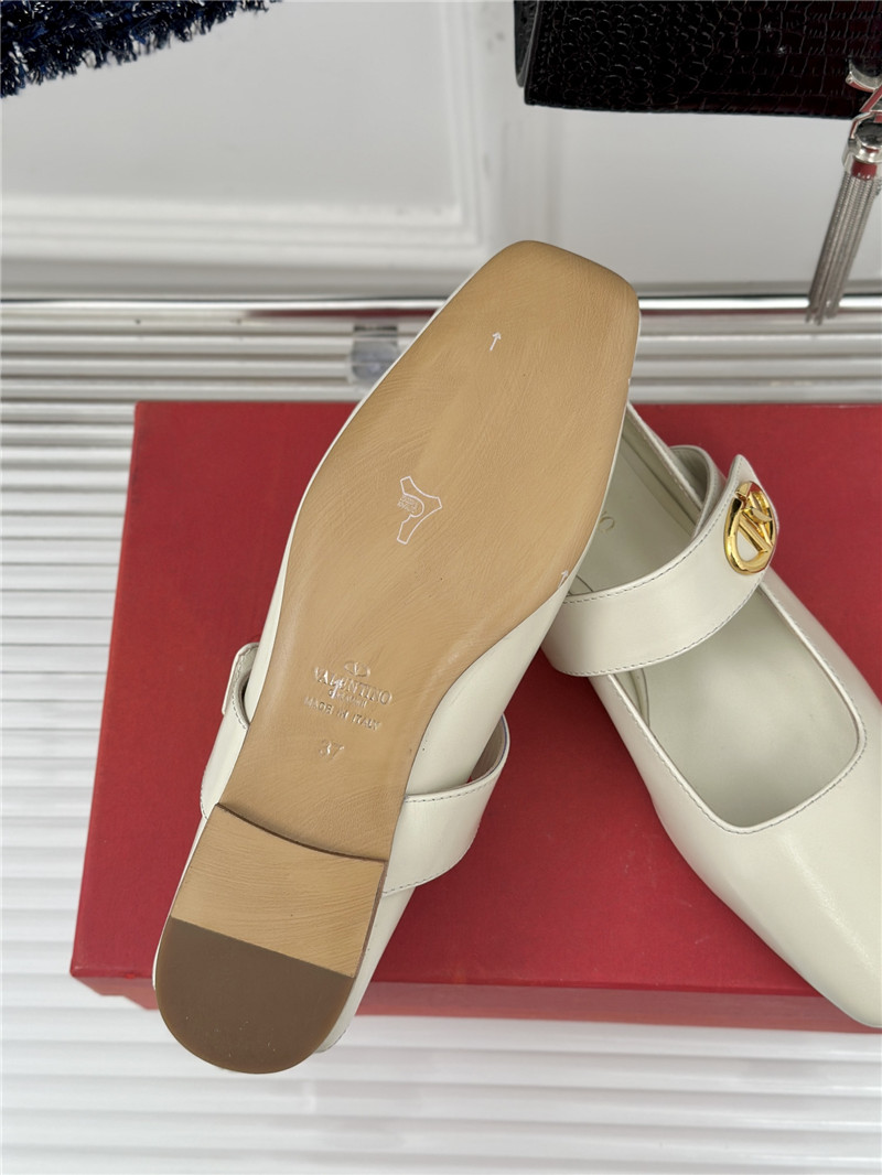 Va1e*ntin0 metal v buckle mary jane shoes replica designer shoes