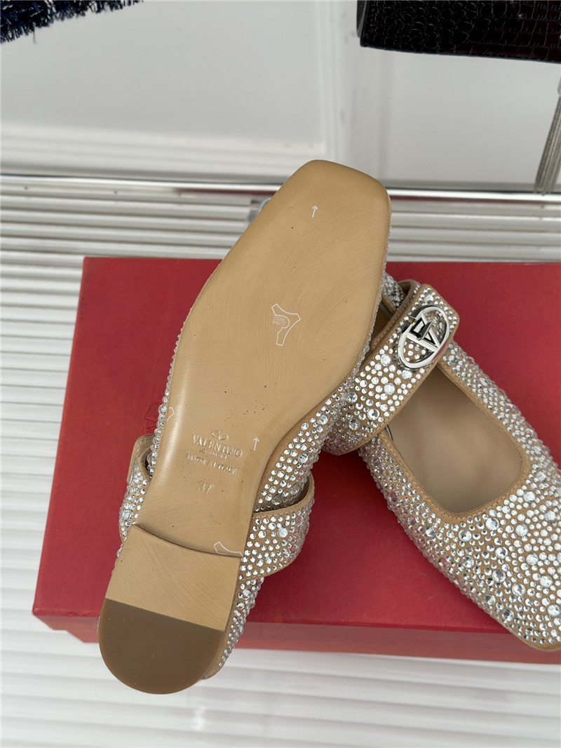 Va1e*ntin0 metal v buckle mary jane shoes replica designer shoes