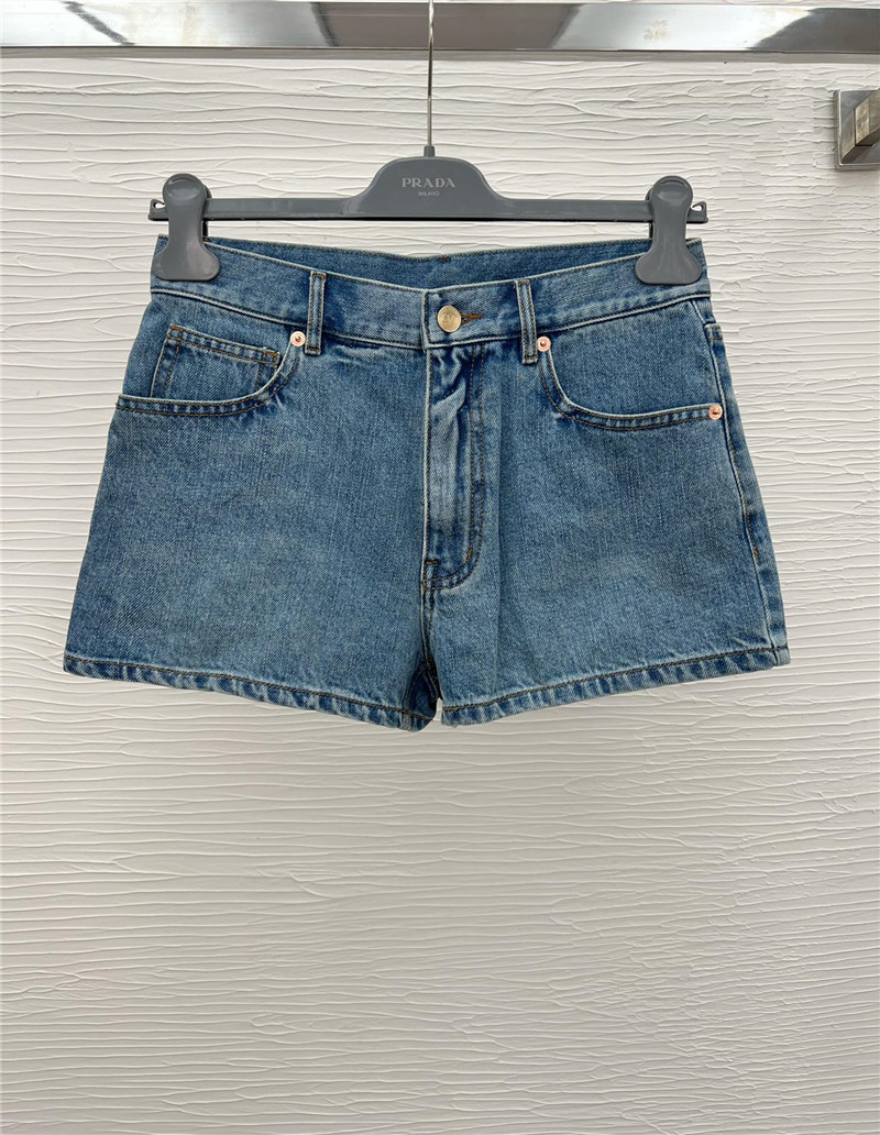 Va1e*ntin0 new shorts replicas clothes
